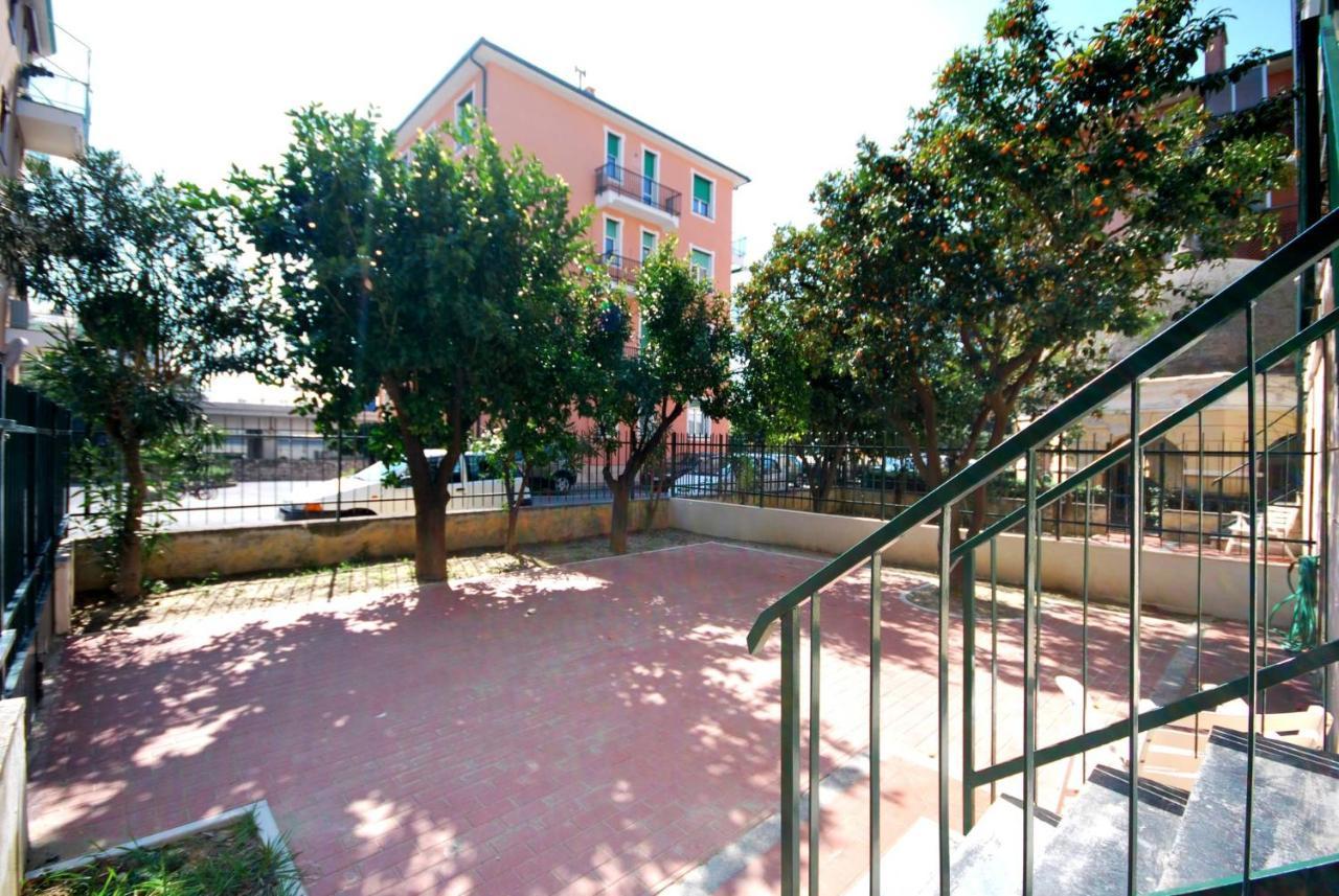 Appartamenti Con Giardino E Posto Auto Per Famiglie Finale Ligure Ngoại thất bức ảnh